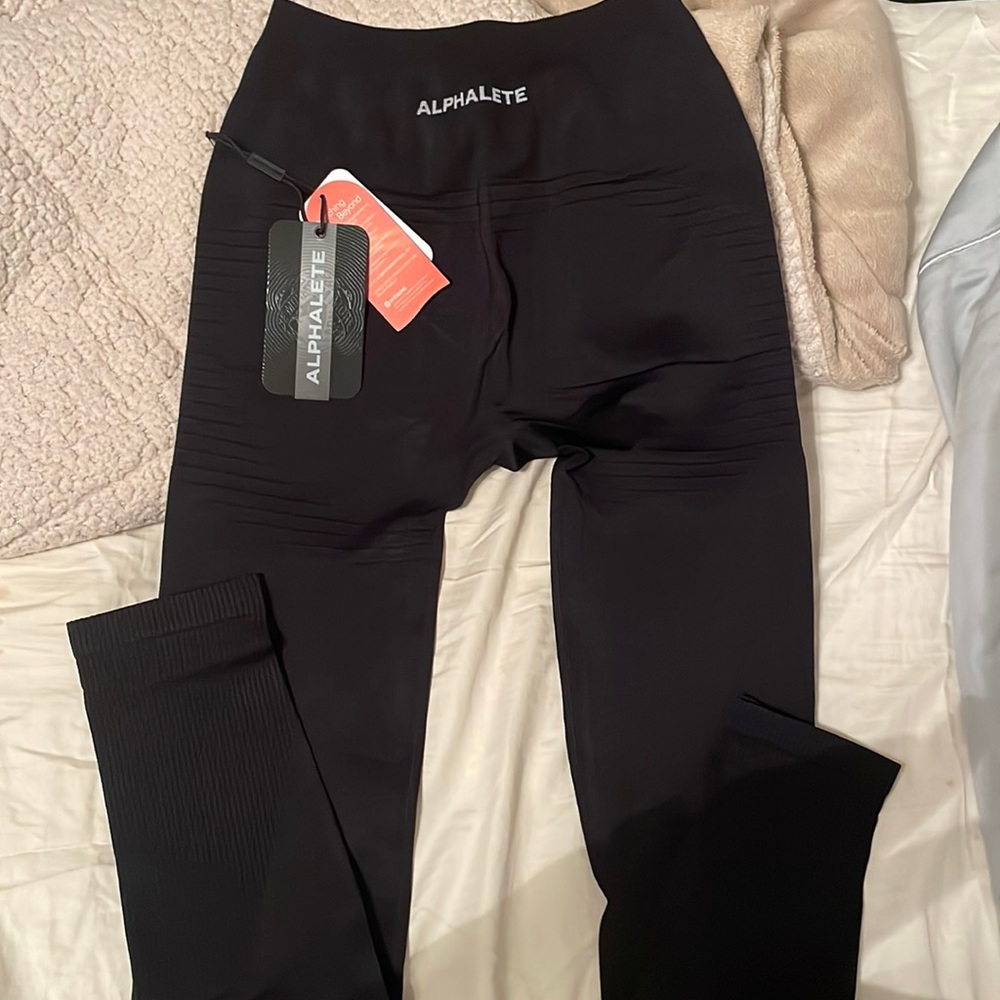 BRAND NEW Alphalete Ozone Leggings